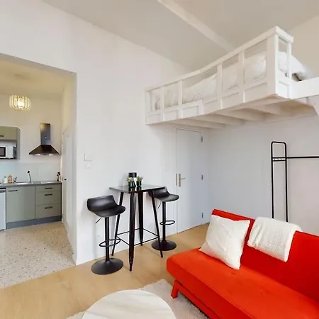 Apartment House W 35