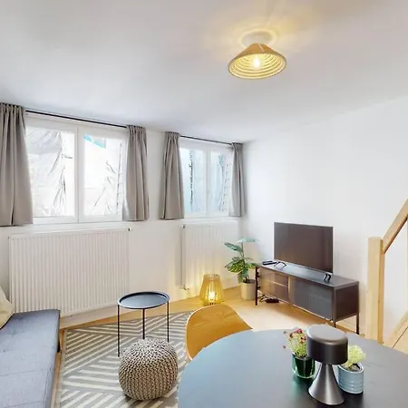 Apartment House W 35 *